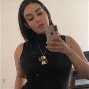 Meet your Posher, Elizabeth